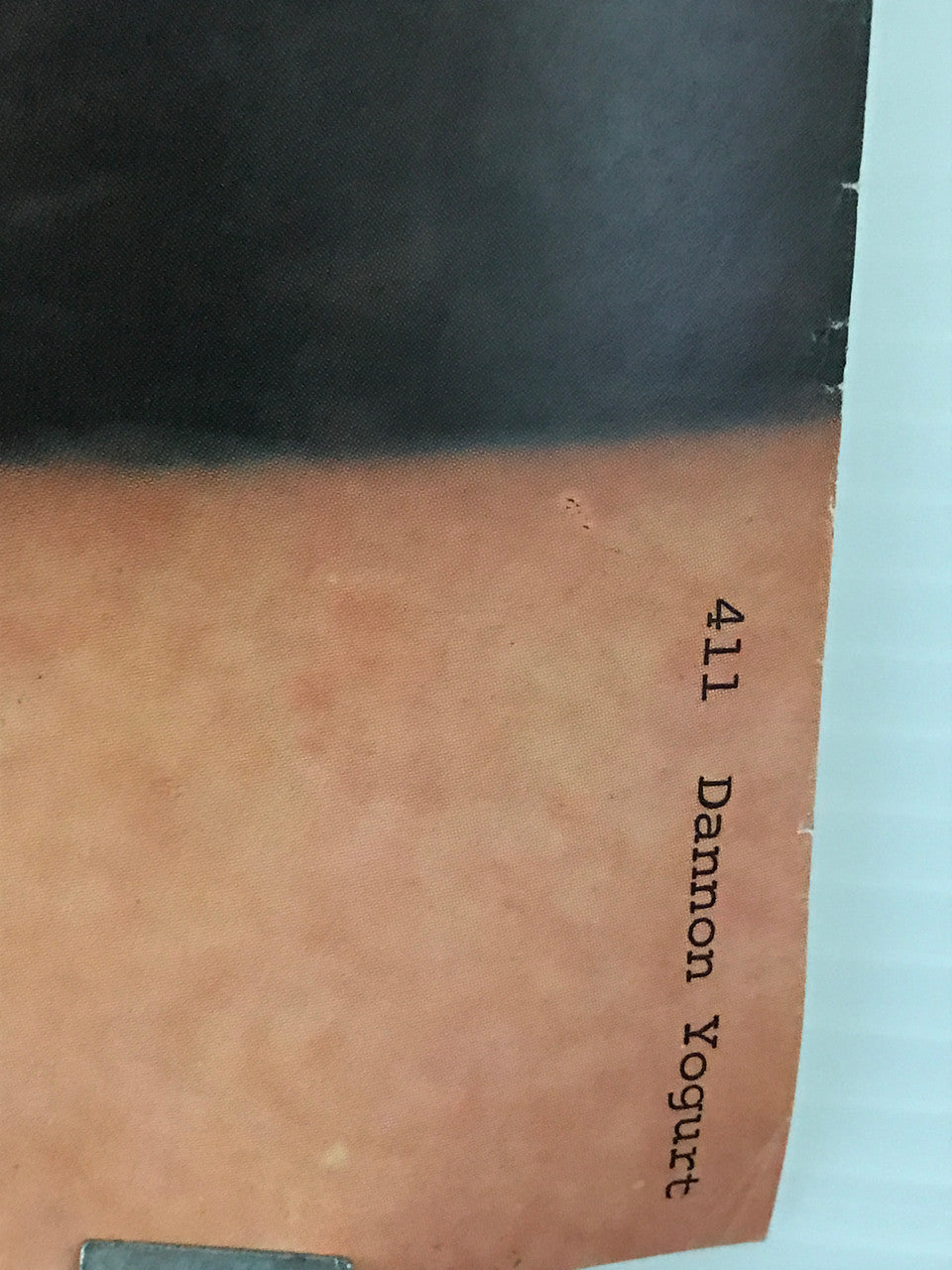 Yogur The Beautiful People - Yogur Dannon, vestido de Michael Dayan para Tapemeasure, póster vintage, c.1970