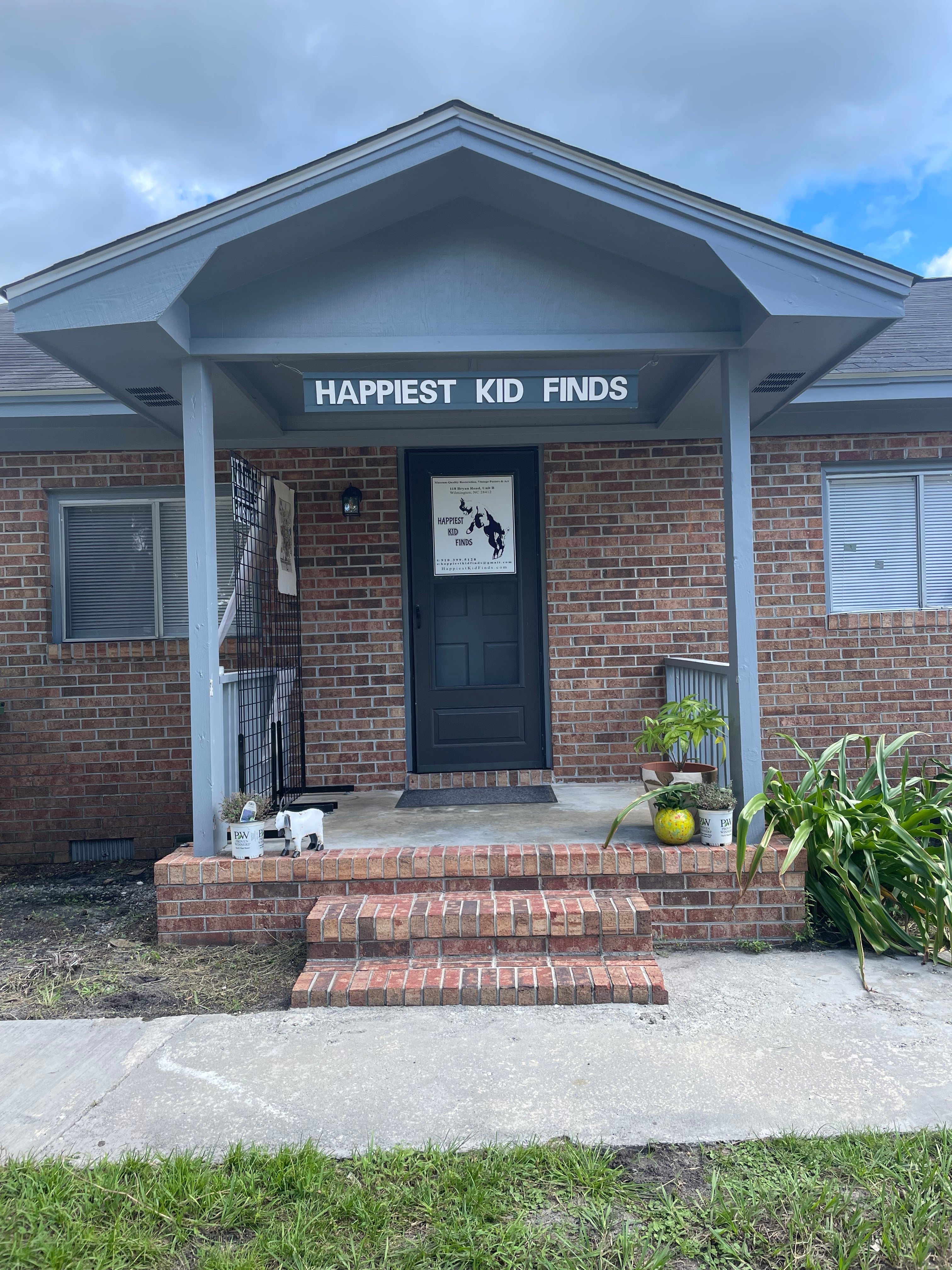 Load video: Katie Sasser meets with Milagros Melendez to learn more about Happiest Kid Finds